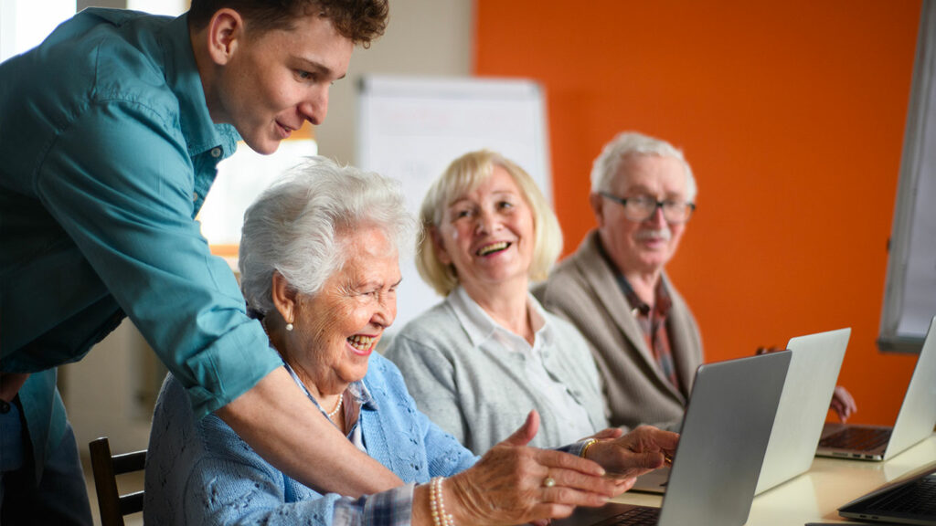 Les seniors connectés : un champ d’intervention en forte croissance pour les professionnels du numérique